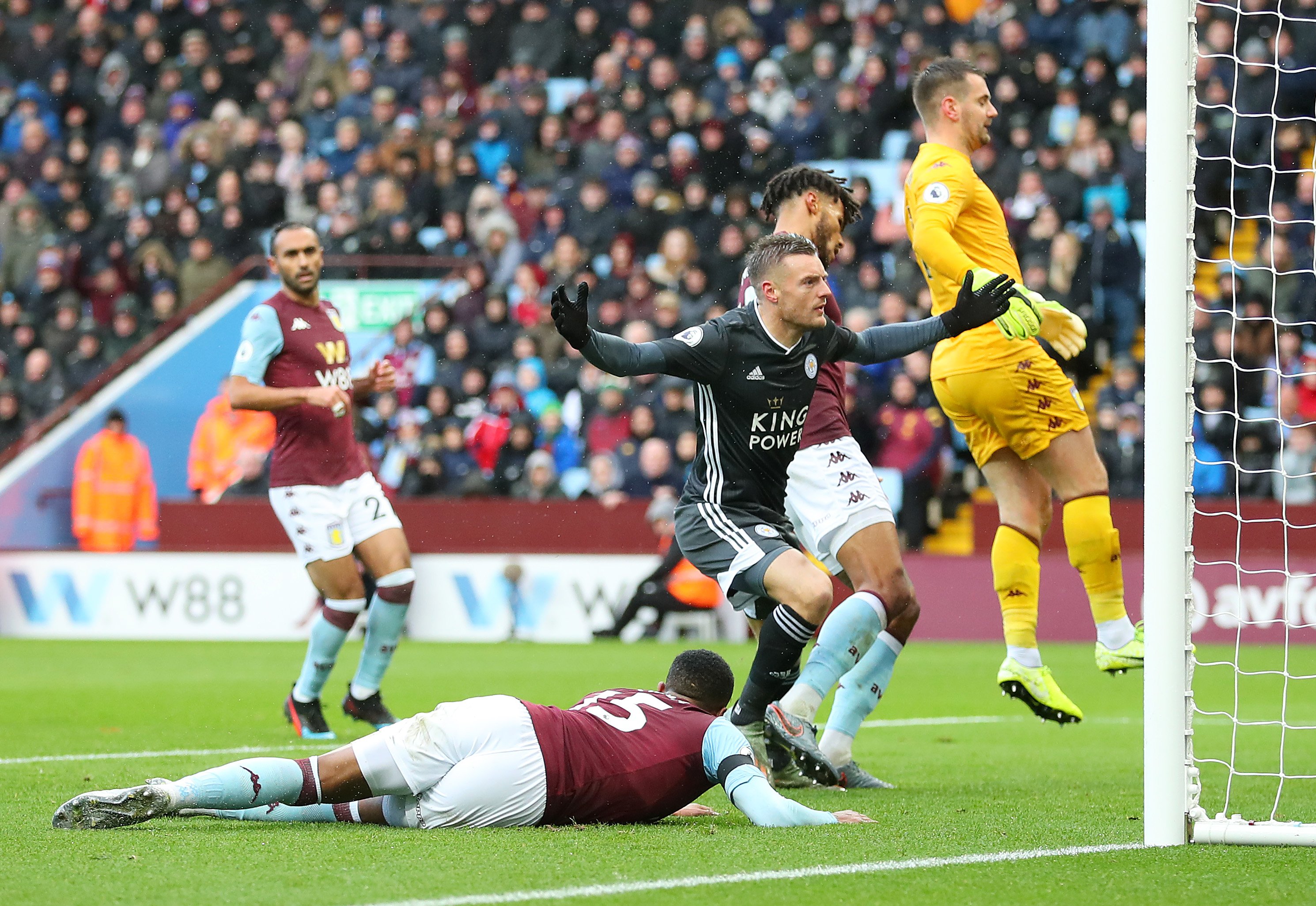 示了现代足 示了现代足